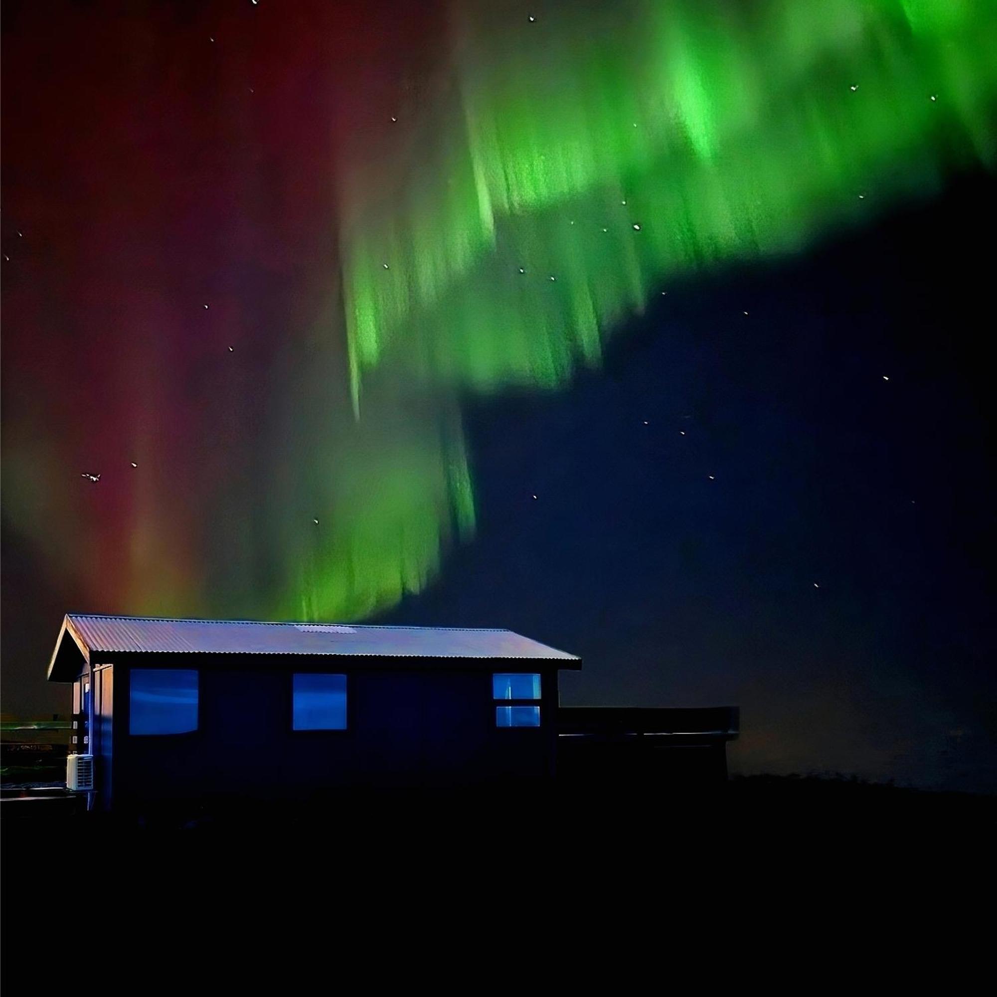 Green Farm Stay With Private Hot Tub Hvolsvöllur Exteriör bild